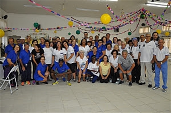A delegação de Votuporanga saiu do Centro de Convivência do Idoso, localizado no bairro Vila Paes, no início da manhã desta quarta-feira com cerca de 70 pessoas, entre atletas e comissão técnica (Foto: Divulgação/Prefeitura de Votuporanga)