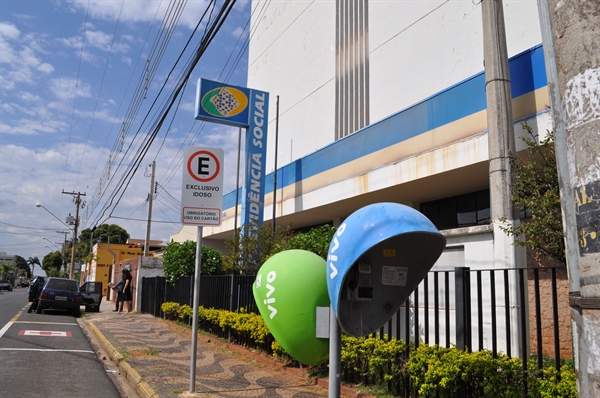 Peritos voltam ao trabalho na segunda, mas continuam em estado de greve