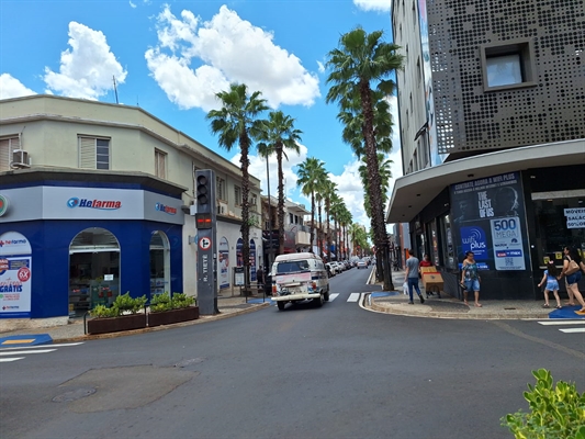 O crescimento no número de empresas diversifica a oferta de produtos e serviços (Foto: A Cidade)