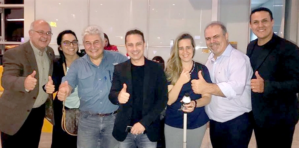 Maurício Pazini Brandão faz parte da comitiva que desembarcou no último domingo em Israrel (Foto: Reprodução)