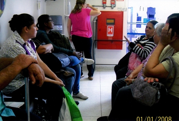 Atendimento a glaucoma volta para Cardoso
