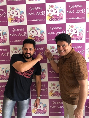 A dupla Sandro e Gustavo esteve na Cidade FM na tarde desta quinta-feira (Foto: A Cidade)