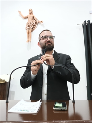 Denúncia por suposta infração político-administrativa foi apresentada por servidor municipal e menciona declaração feita em sessão ordinária da Câmara. Foto: Assessoria