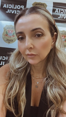 A delegada Karina de Biazi conversou com a reportagem do jornal A Cidade sobre a sua trajetória na polícia   Foto: Arquivo Pessoal