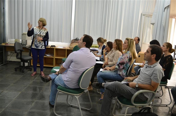 Grupo de pesquisa PARFOR/ Unifev realiza debates sobre Educação