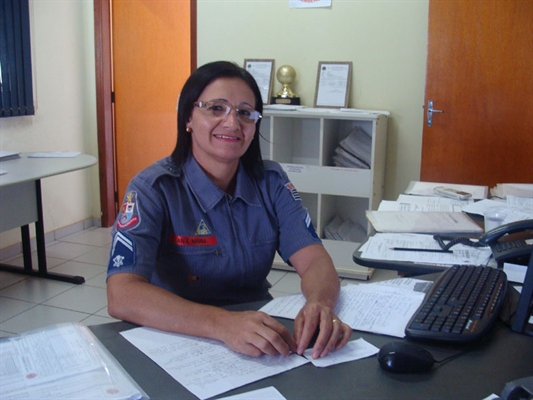 Bombeira Ana Maria da Silva Rosário trabalha há 14 anos no quartel de Votuporanga