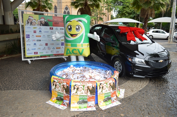 A entidade entregará às 9h carro e TV que foram sorteados na campanha "Natal em família ACV" (Foto: Divulgação/ACV)
