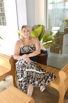 Elizângela Garcia exemplifica liderança, dedicação e competência, mostrando como determinação e organização podem gerar impactos positivos não apenas na administração pública, mas em toda a comunidade de Álvares Florence.(Crédito: Arquivo pessoal)