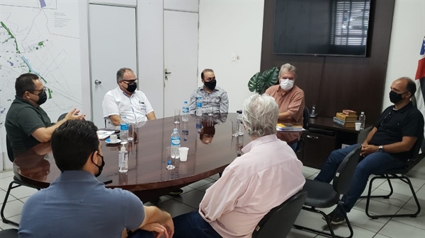 Durante a reunião, o prefeito confirmou que um novo decreto municipal será publicado autorizando a entrega direta ao cliente (Foto: Divulgação/ACV)