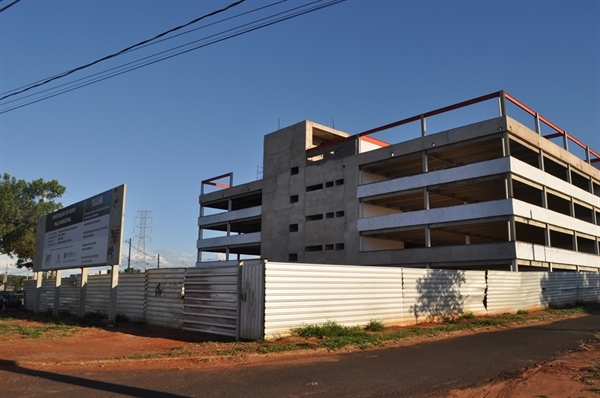 O prefeito Jorge Seba afirmou que na próxima semana irá liberar a licitação para retomada das obras no novo Paço Municipal (Foto: A Cidade)