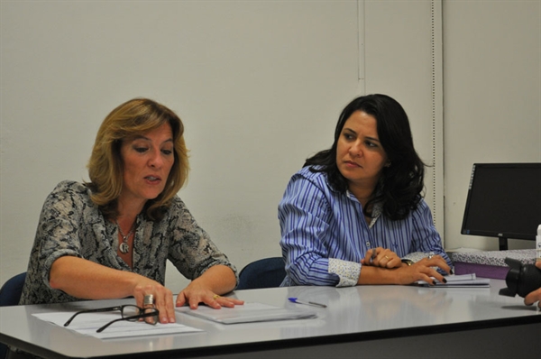 Andréa Tomé recepcionou ontem, Regina Lunardelli