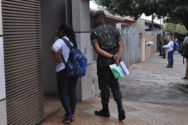 Exército reforça combate à dengue no município