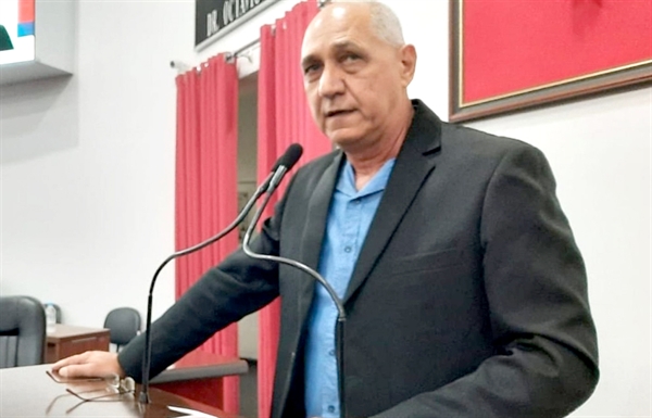 O ex-vereador Valdecir Lio, hoje suplente do MDB, já está no aquecimento. Ele deve ser chamado para votar na abertura de uma Comissão Processante, protocolada contra o presidente Daniel Davi. (Foto: Assessoria)