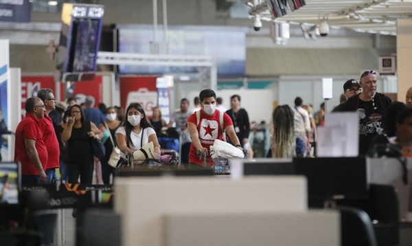 A busca por passagens aéreas caiu drasticamente em Votuporanga neste mês de março (Foto: Fernando Frazão/Agência Brasil)