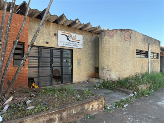 O prédio no local está abandonado há alguns anos  Foto: A Cidade