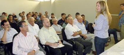 Produtores montam associação para seringueira