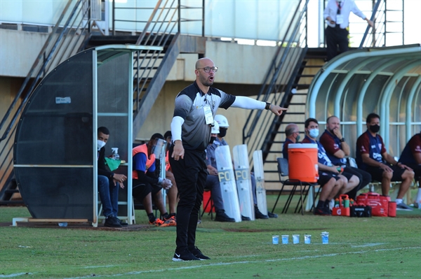 O técnico da Alvinegra, Rogério Corrêa, relatou as dificuldades dos adversários que disputarão a primeira etapa da Copa Paulista (Foto: Rafael Bento/CAV)