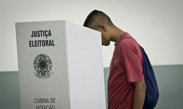 Todas as pessoas a partir de 16 anos, que tenham inscrição eleitoral na Zona Eleitoral de Votuporanga, poderão votar (Foto: Agência Brasil)