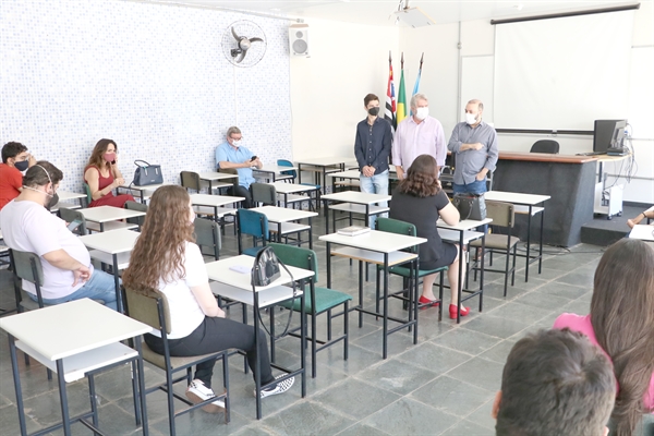 Conselho Municipal da Juventude foi empossado ontem pelo prefeito Jorge Seba na primeira reunião do grupo  (Foto: Prefeitura de Votuporanga )