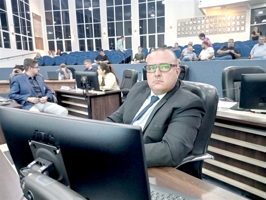 A hipótese do vereador Ricardo Bozo subir para a prefeitura, na condição de secretário, está descartado, por enquanto (Foto:Assessoria)