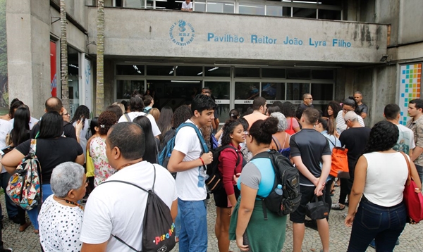 O ProUni é o programa que oferece bolsas integrais e parciais em instituições particulares de educação superior (Foto: Fernando Frazão/Agência Brasil)