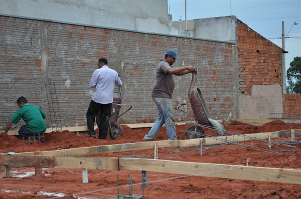 Emprego na construção civil continua crescendo