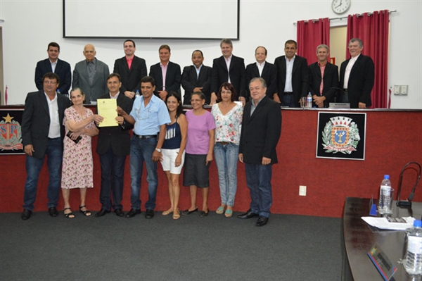 Vereadores prestam homenagem ao  pioneiro Francisco Mariano dos Santos