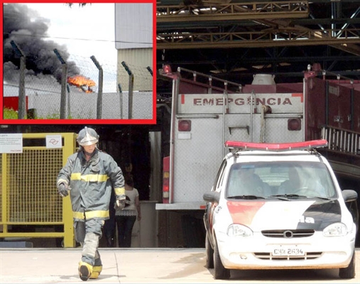 Cabine de tinta pega fogo e explode dentro de indústria