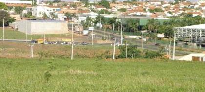 Empresário anuncia construção de edifícios 