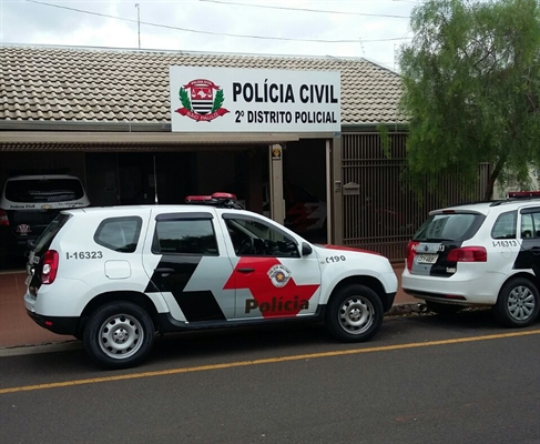 PM prende assaltantes que agrediram pedestre