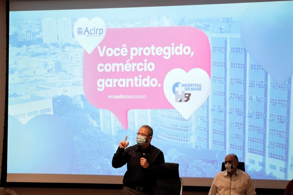 O secretário estadual da Saúde, Jean Gorinchteyn, esteve na terça-feira (8) região e anunciou a testagem em massa da população (Foto: Acirp)