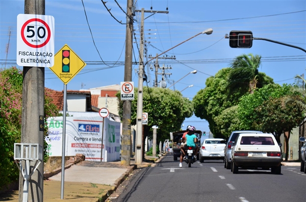 Excesso de velocidade domina multas no município