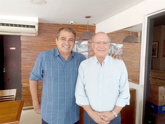 O ex-vereador Wartão avistou-se no domingo passado com o vice-presidente da República. Abriu canal de reivindicação e voltou motivado. (Foto: Assessoria)