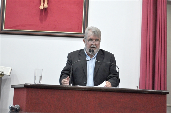 Jorge Seba precisa cobrar fidelidade do seu time na Câmara. Chega de ser “prefeito bonzinho”. (Foto: A Cidade)