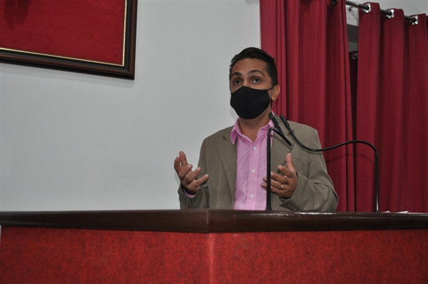 Vereador Chandelly Protetor, autor da lei, quer mais divulgação e fiscalização pelo Poder Público (Foto: A Cidade)