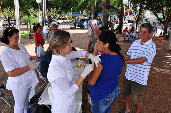 Votuporanga vacina quase quatro mil contra a gripe