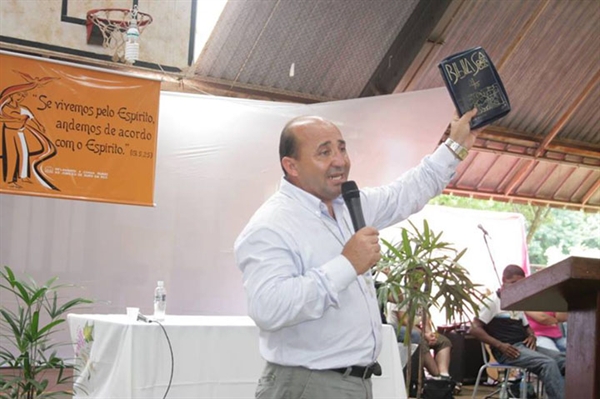 Missionário Sidinehwoster Veiga, ex-pastor, abre Seminário Mariano