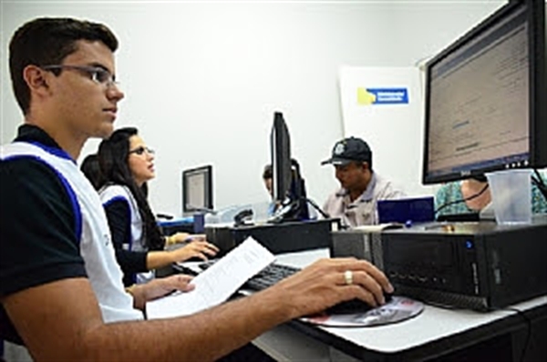 Servidores nascidos entre janeiro e abril devem se apresentar