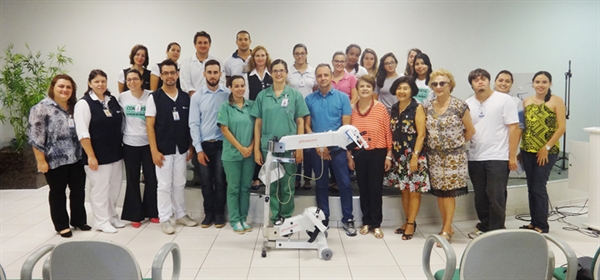 Bazar do Bem faz doação de aparelho para UTI 