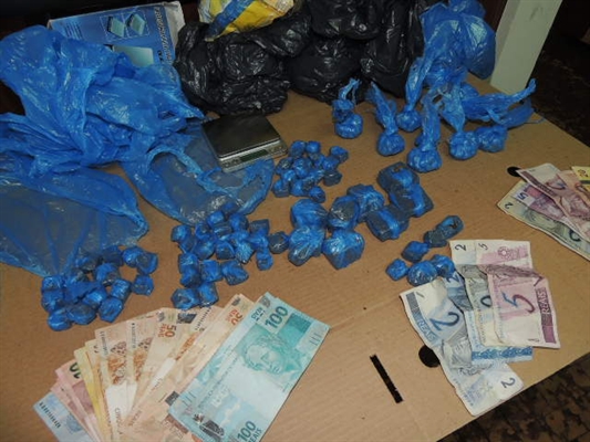 Força Tática e Rocam detém cinco pessoas por tráfico no Pró-povo