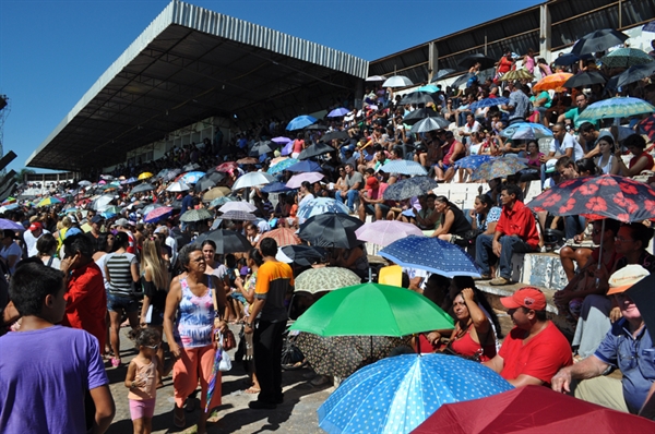 Sorteio de casas reúne grande público no Plínio Marin