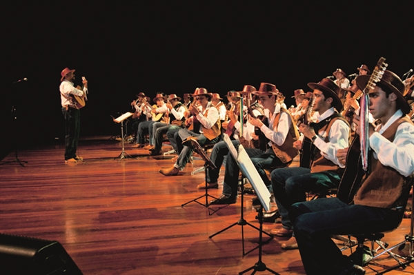 Orquestra de Viola Caipira se apresenta hoje