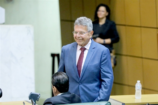 Deputado Carlão Pignatari: com ele reeleito, o cenário para a sucessão do prefeito será um; sem ele, salva-se quem puder (Foto: Assessoria)