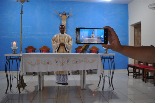 Padre Alexandre Pereira da Silva, da Paróquia São Cristóvão, que terá transmissões online. (Foto: A Cidade)