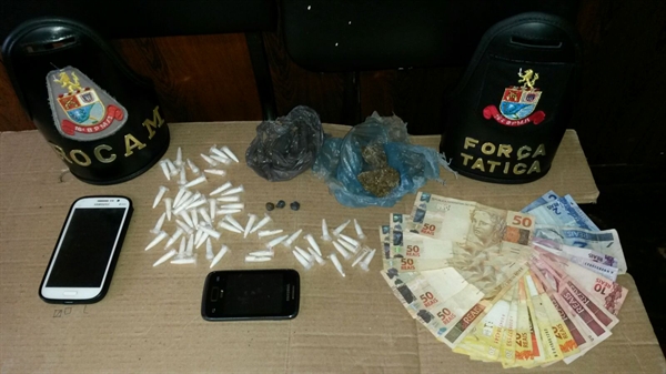 Força Tática e Rocam prendem  trio por tráfico de entorpecentes