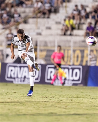 Luiz Thiago fez um golaço (Foto: @bcruz_fotografias)
