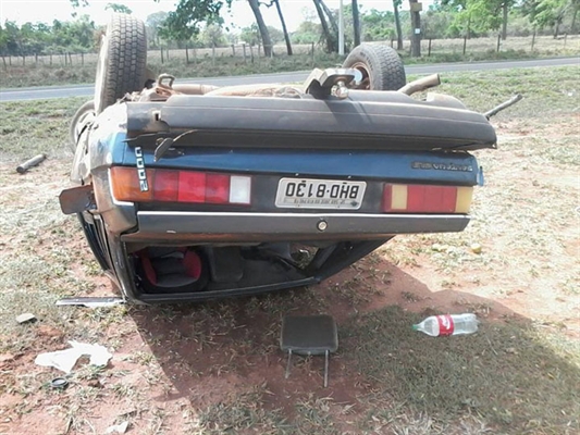 Motorista de 34 anos morre  após capotamento em vicinal
