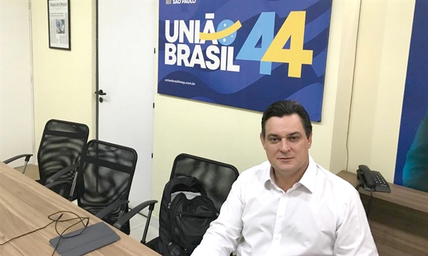 Ao ser escolhido o vice-líder do União Brasil na Câmara, o deputado federal, Geninho Zuliani, reforçou sua liderança do partido na região  (Foto: Assessoria)