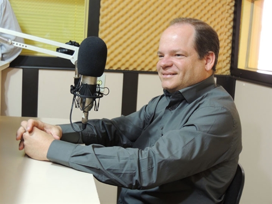 Eliezer Casali foi o entrevistado da Rádio Cidade ontem