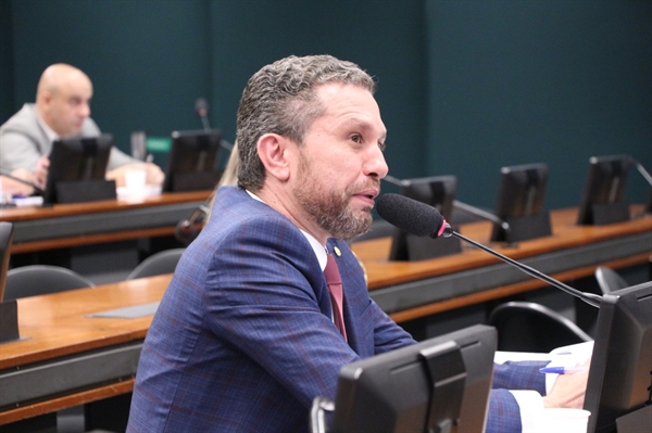 Fausto Pinato, que é deputado da região, propôs um projeto de renegociação de dívidas de pequenas e médias empresas (Foto: Assessoria)